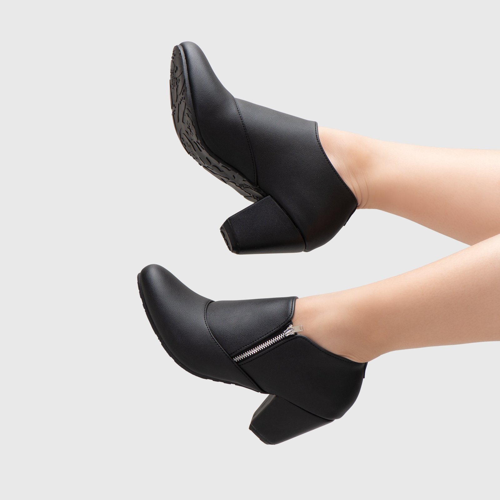 Potamogeton Heels Black - Image 7