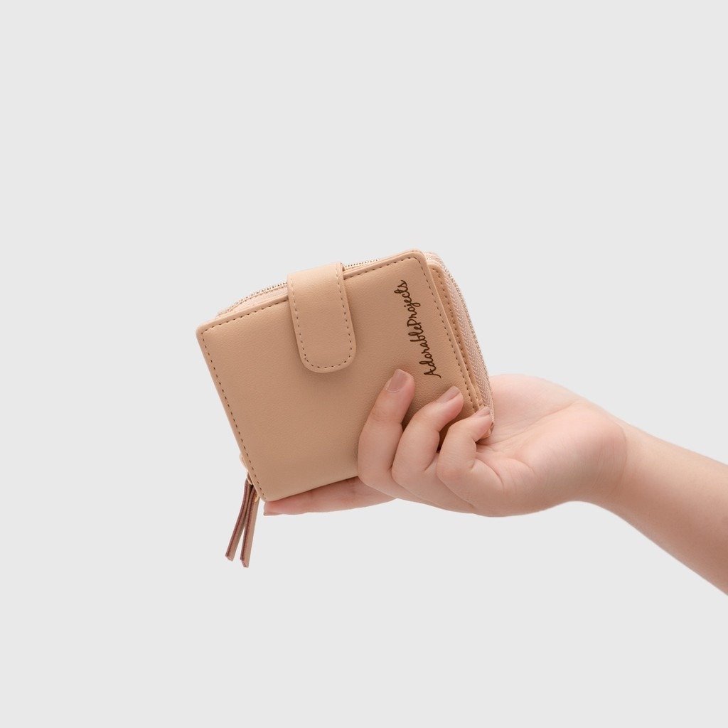 Davendra Wallet Nude