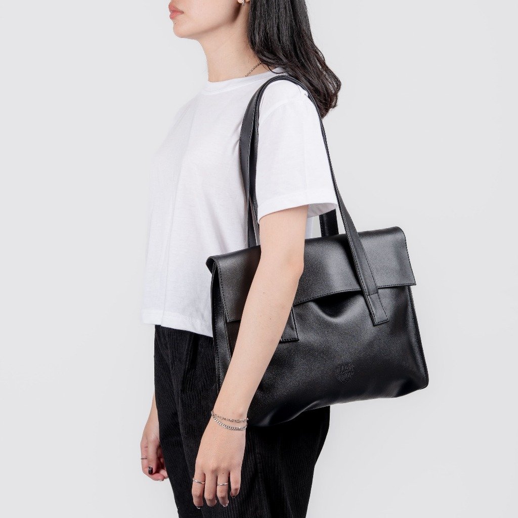 Tesyla Bag Black