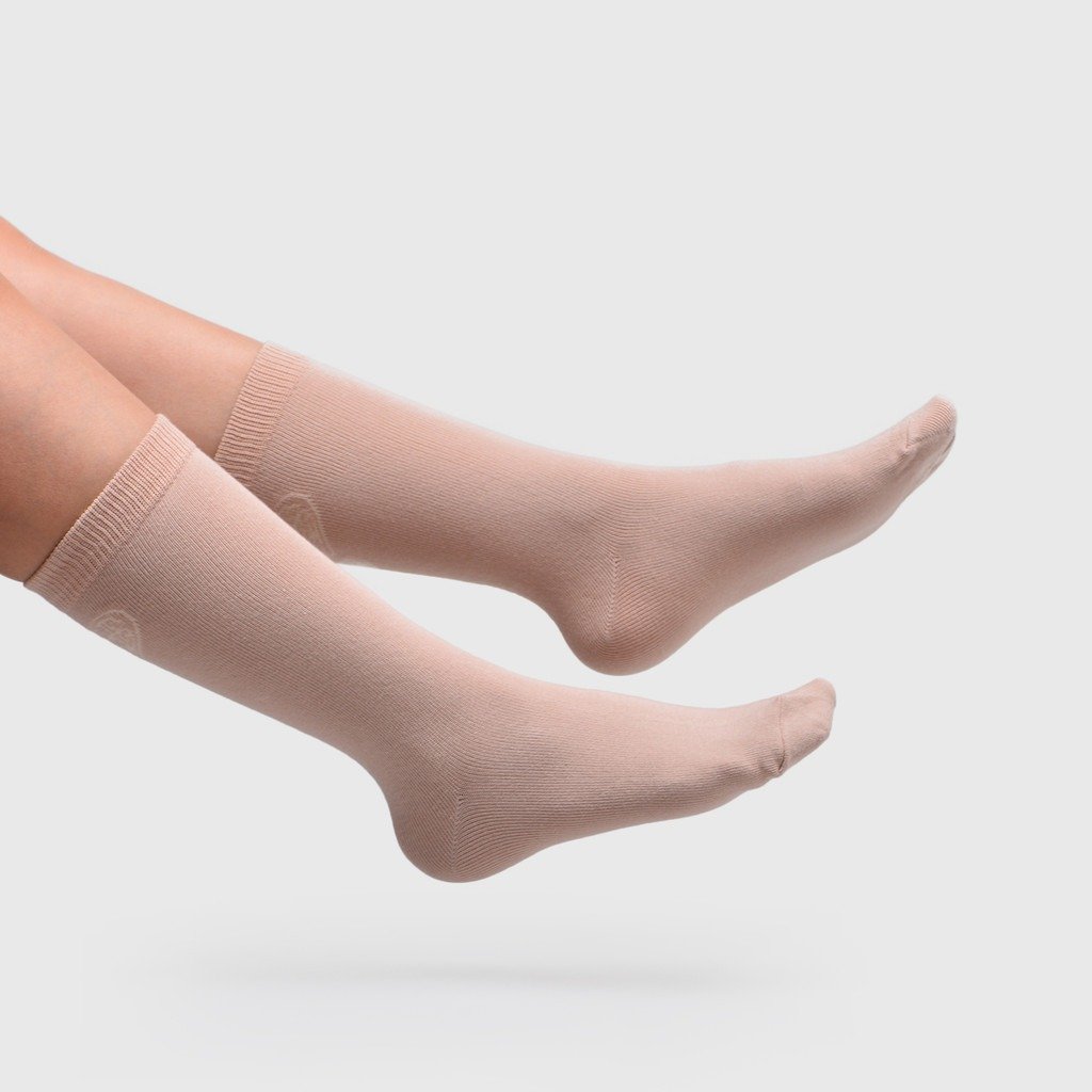 Rumi Long Socks Cream