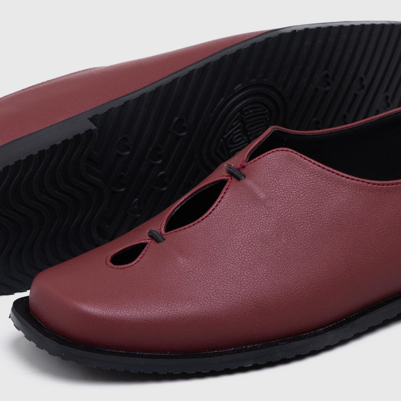 Yashica Flat Shoes Maroon - Image 3