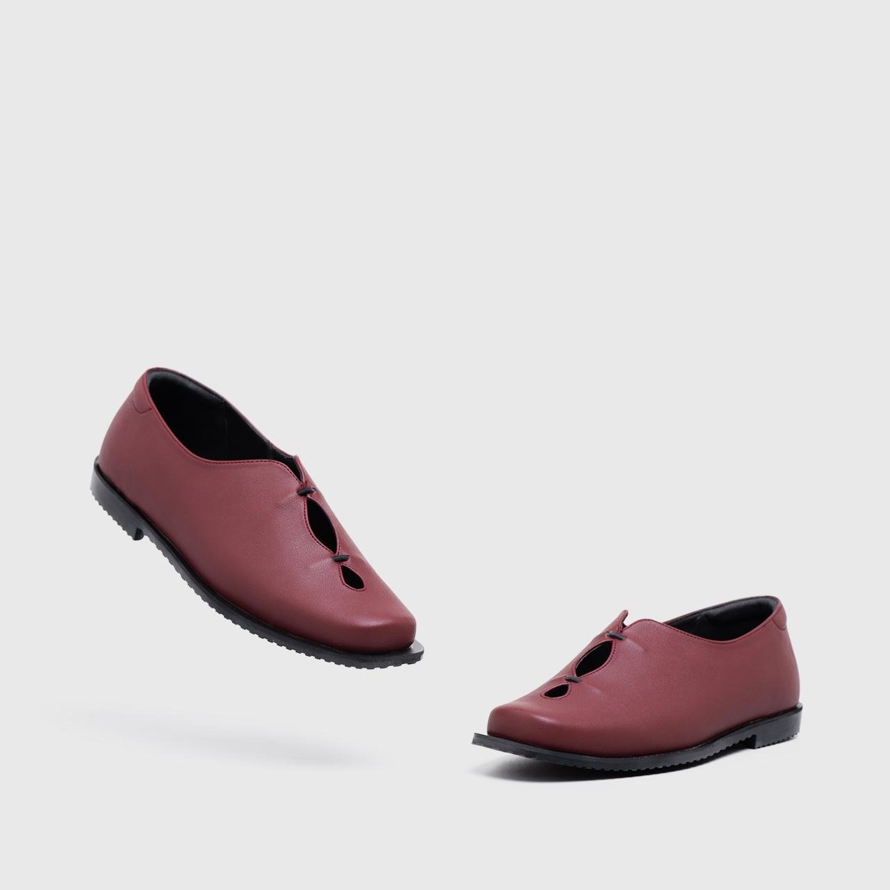 Yashica Flat Shoes Maroon - Image 5