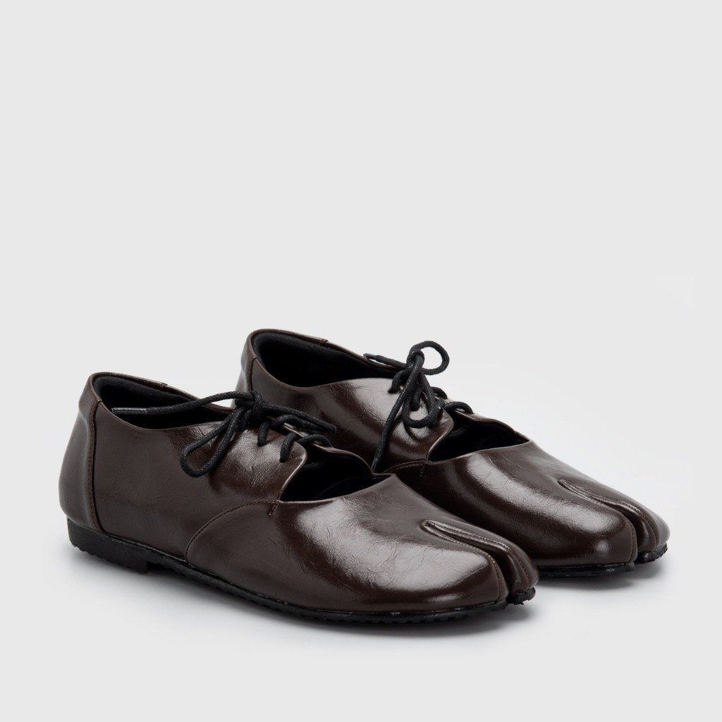 Moneera Flat Shoes Brown