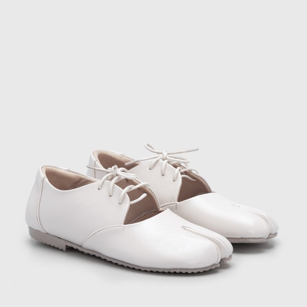 Moneera Flat Shoes Cream - 40