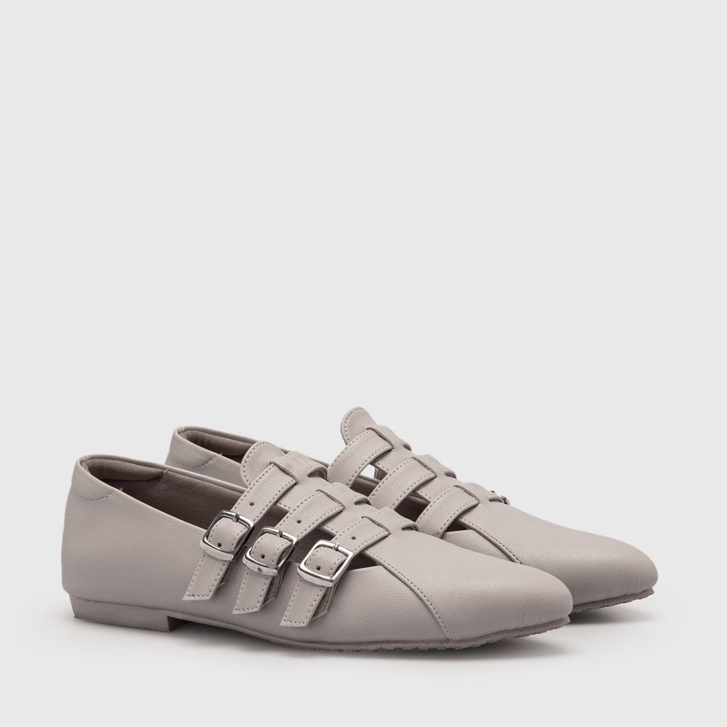 Strapia Pointy Flat Nude