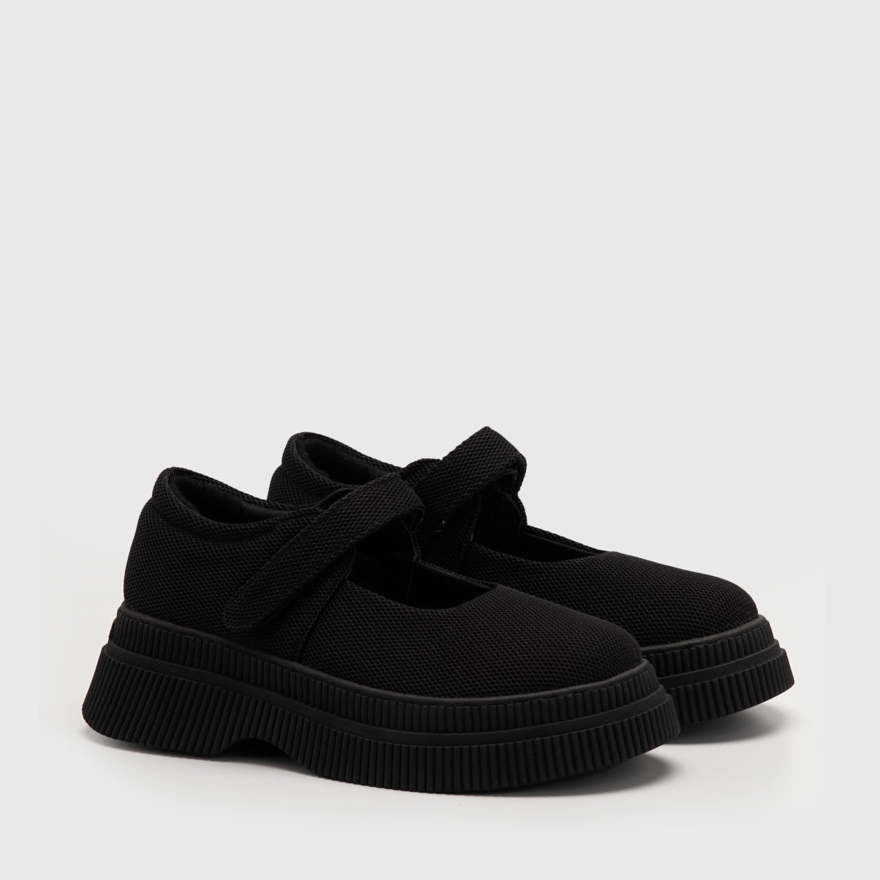 Ella Sneaker Black