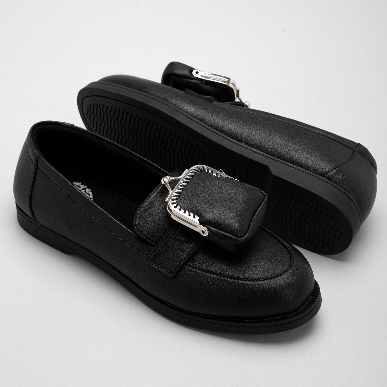 Shaquille Loafer Black - Image 6