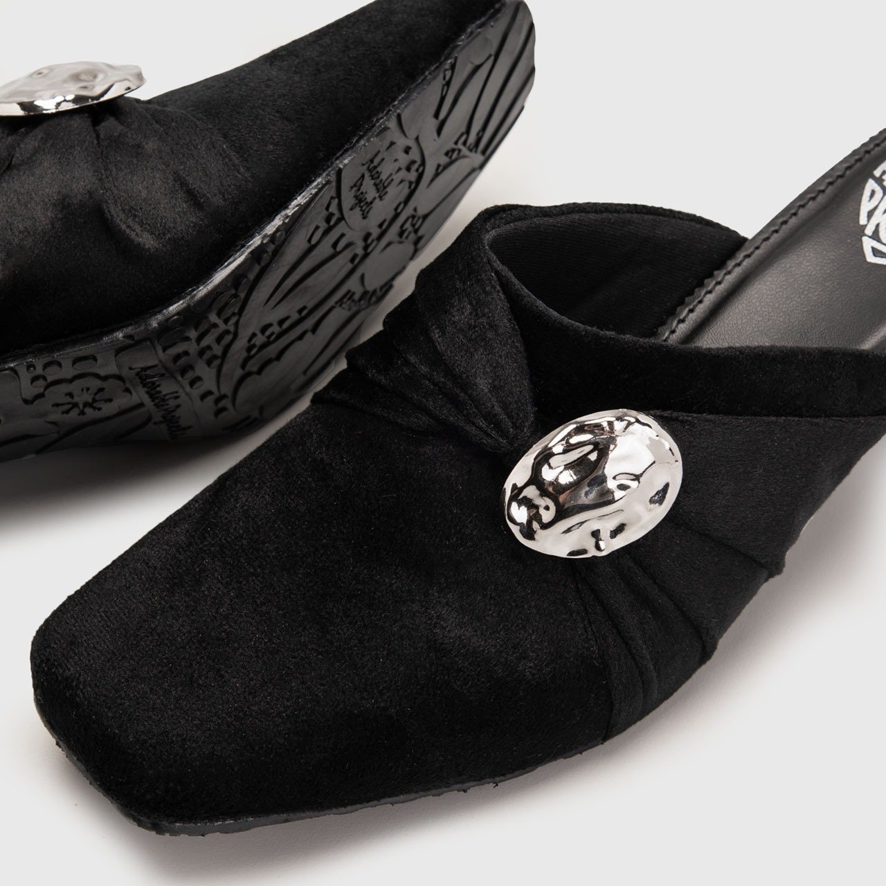 Hertha Mules Heels Black - Image 6