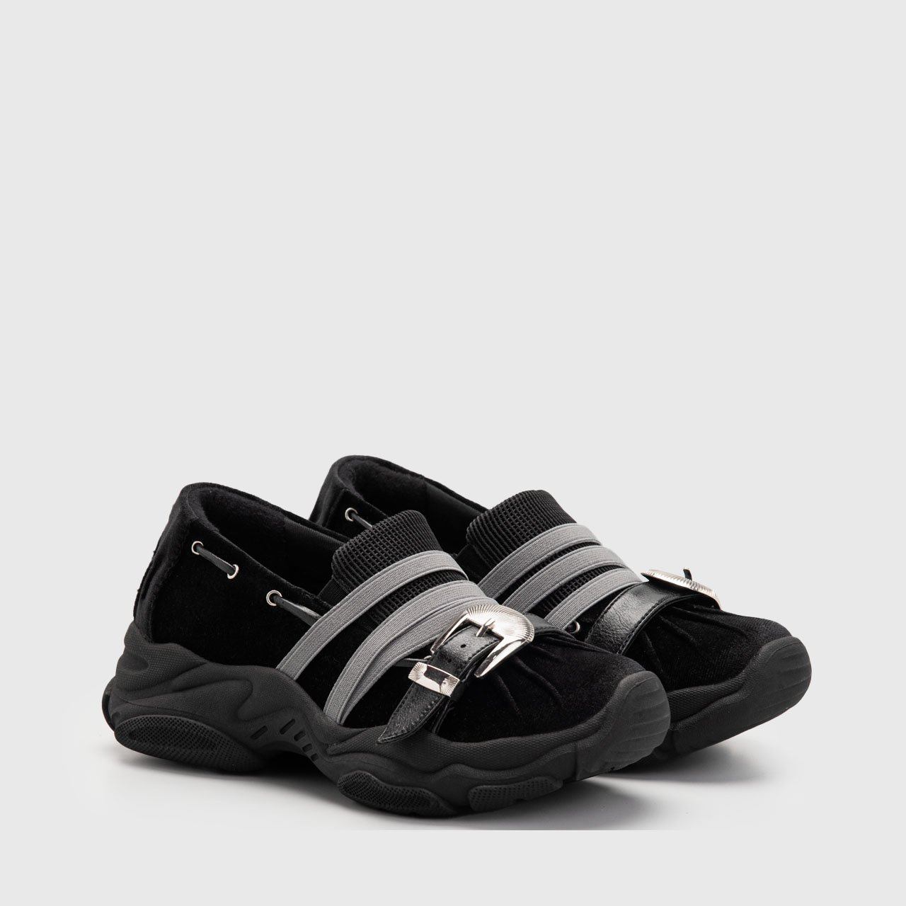 Fela Sneakers Black