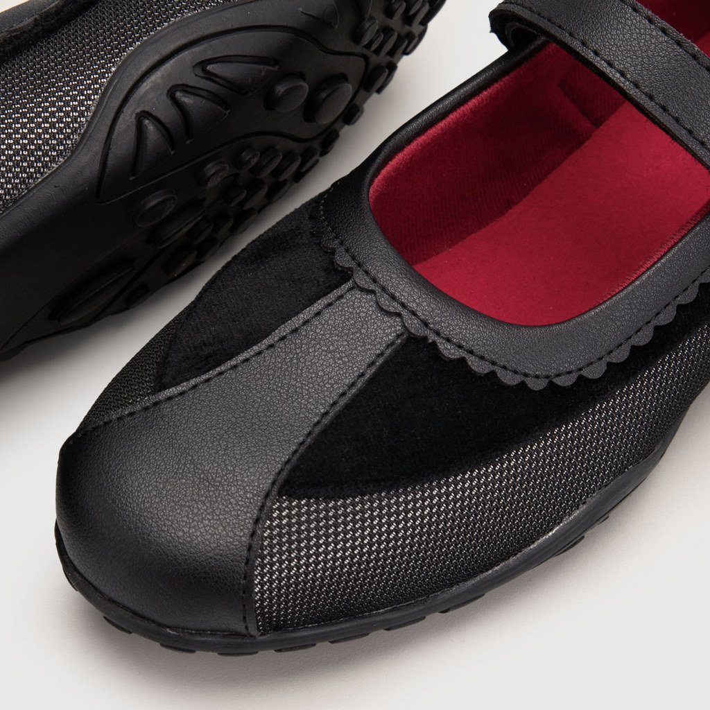 Necya Flat Shoes Black - Image 7